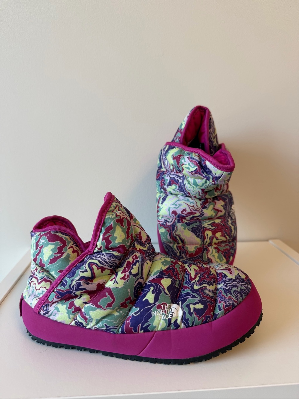 The North Face Kids Thermoball Traction Booties in Peak Purple Terrain Size 1